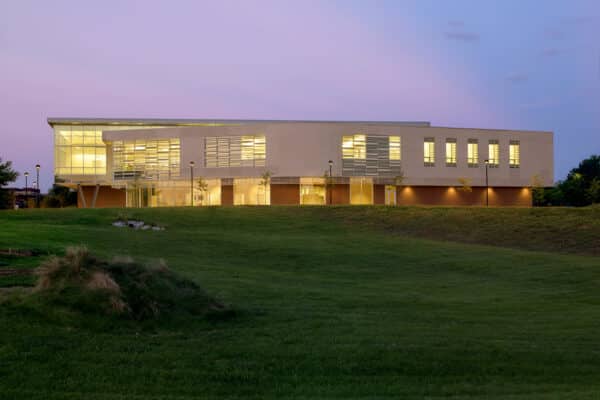 exterior of southern illinois university art and design building designed by trivers architectural firm
