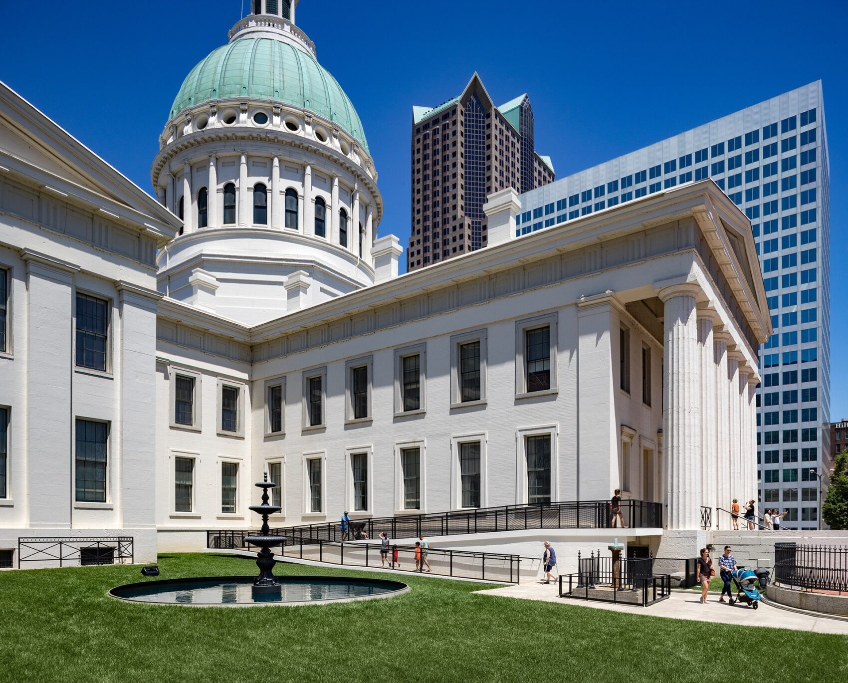 exterior of old courthouse designed by trivers architectural firm in st. louis