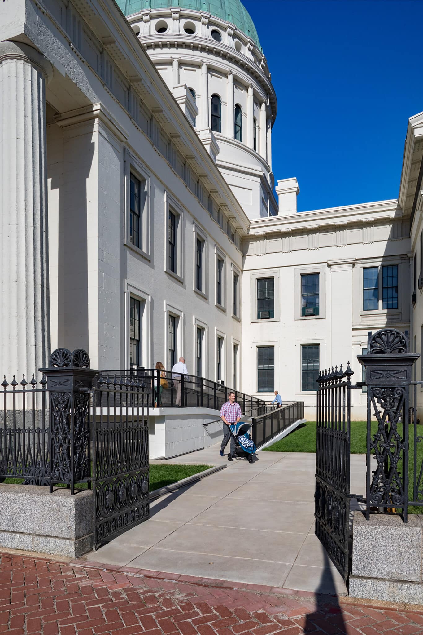 exterior of old courthouse ramp designed by trivers architectural firm in st. louis