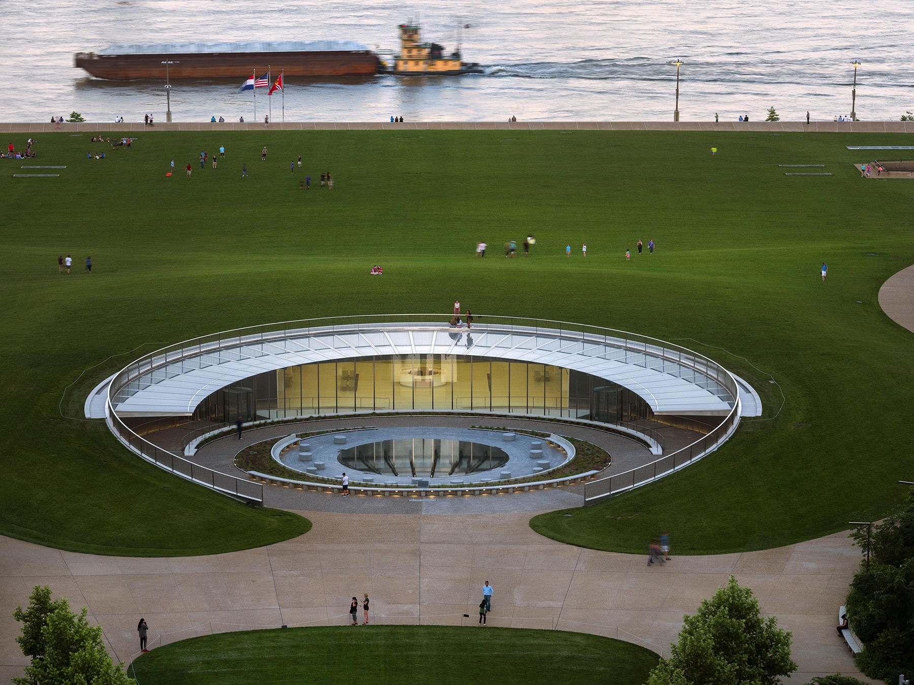 Three-Acre Green Roof Helps Earn LEED Gold for Gateway Arch Museum - Trivers