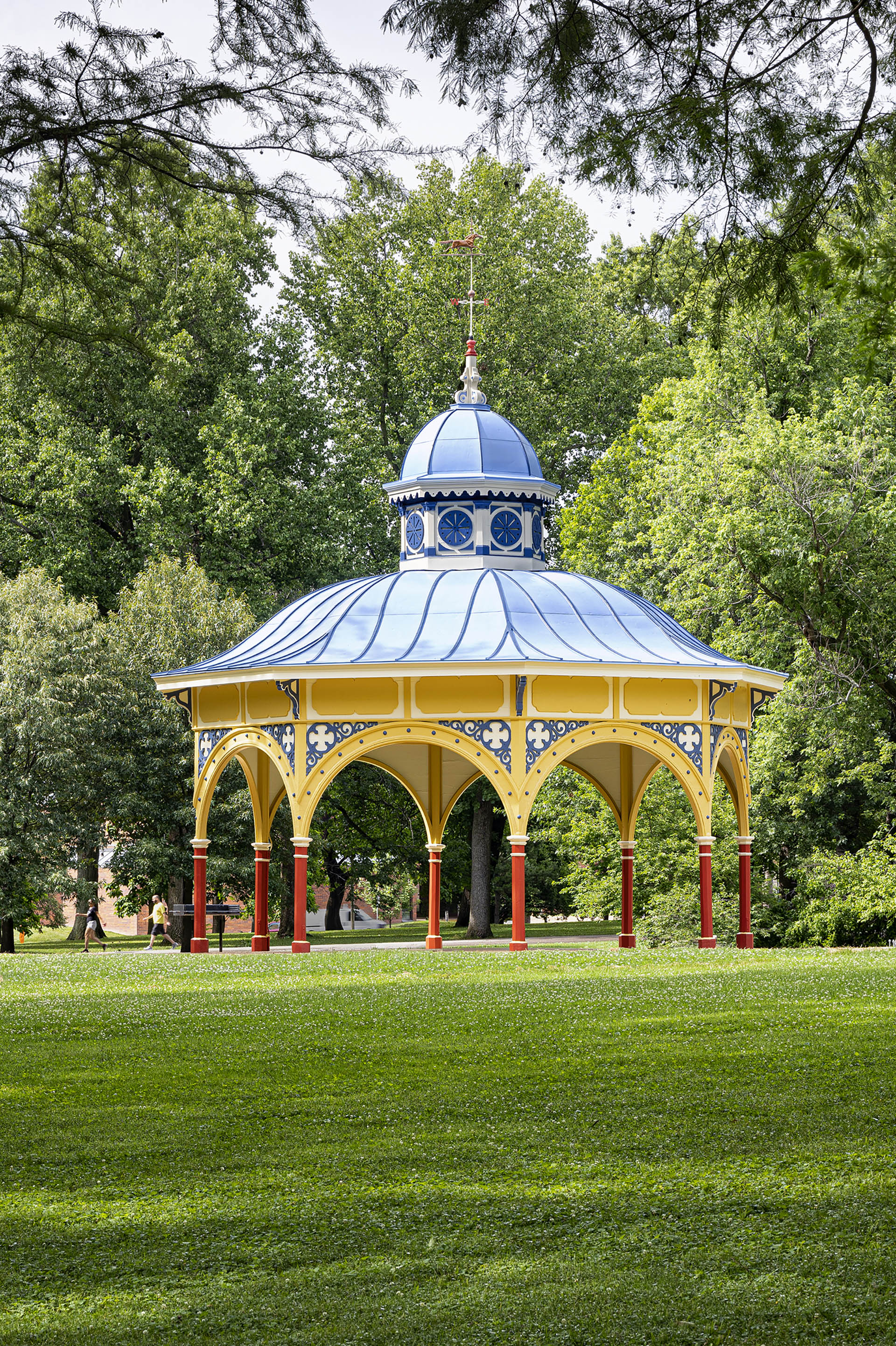 exterior of tower grove park pavilion before remodel by trivers